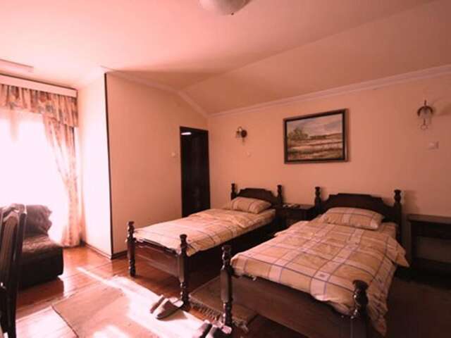 Отель Hotel Ambiente Подгорица-18