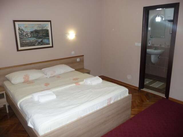 Отель Hotel Ambiente Подгорица-23